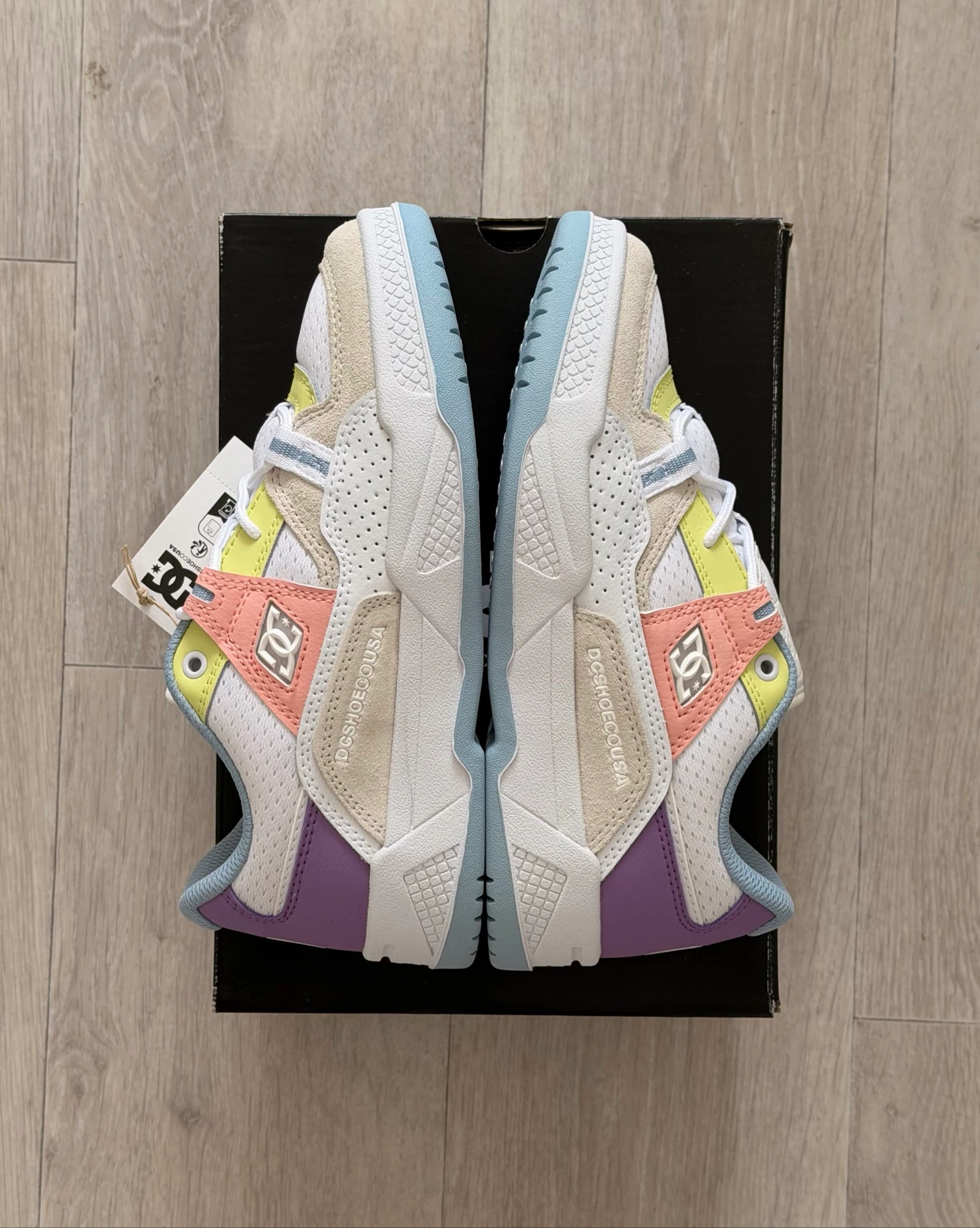 Authentic Dc Shoes Sneakers Women size 37 – photo 3